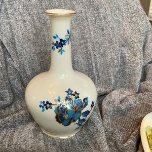 Lenox Pagoda vase